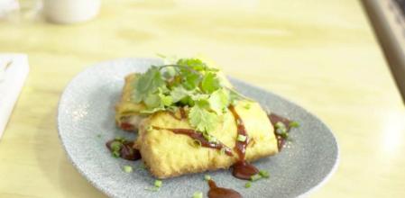 Las torrejas enrolladas del chef Gastón Acurio