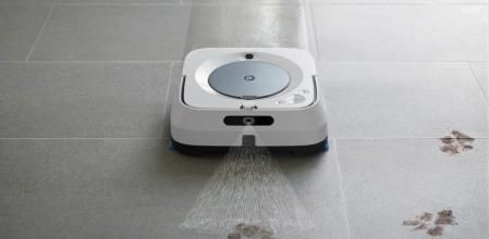 Un iRobot friegasuelos.