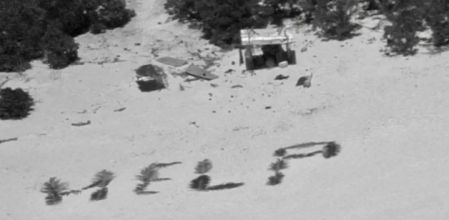 La palabra 'help' (ayuda) escrita por los marineros
