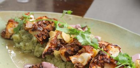 Cómo preparar el plato más icónico del ‘streetfood’ peruano