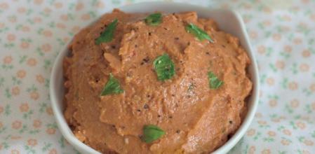 Sorprende con este pesto rojo con tomate seco en Nochebuena