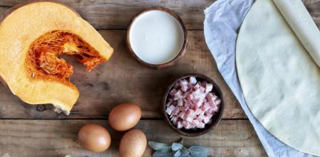 La receta de tarta salada de calabaza y beicon más irresistible paso a paso