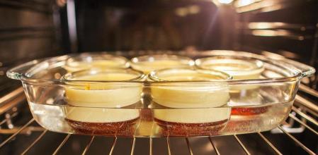 Cómo hacer un baño maría (en el horno o al fuego)