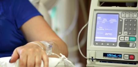 Muere una italiana a los 33 años tras renunciar a la quimioterapia para poder dar a luz