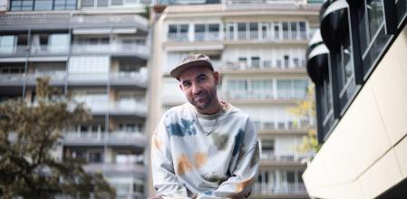 FOTO MARTI GELABERT 30/10/23 RETRATO AL CANTANTE NIL MOLINER, CON MOTIVO DEL LANZAMIENTO DE SU NUEVO ALBUM ‘LUGAR PARAISO’