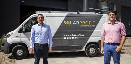 06 - 09 - 2018 / Llinars del Valles / Solar Profit / Oscar Gomez (camisa rosa) i Roger Fernandez / Foto: Llibert Teixido