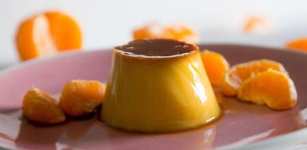 Flan de mandarina, la versión más original del flan de toda la vida