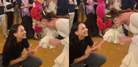 La aplaudida pedida de mano de dos chicas en la Feria de Abril: "Lloré y ni las conozco"