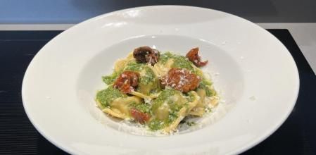 La receta más fácil de raviolis de butifarra, shitake y parmesano de Miquel Antoja