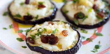 La receta más exquisita de berenjenas con mozzarella de búfala y quinoa