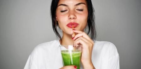 Cómo hacer zumo de aguacate miel y limón