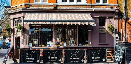 The Black Dog, el pub al que Taylor Swift se refiere en una de sus canciones