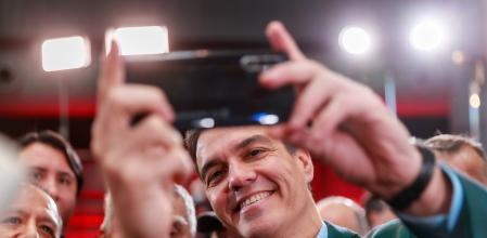 El secretario general del PSOE y presidente del Gobierno, Pedro Sánchez, participa en un evento del PSOE para la presentación de Reyes Maroto como candidata a la Alcaldía de Madrid y Juan Lobato
