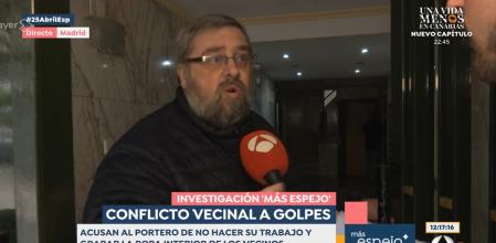 Aquí no hay quien viva en la vida real: guerra entre los vecinos de una comunidad a causa de las intromisiones de su portero