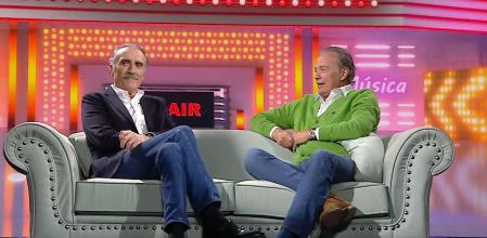 Juan y Medio confiesa a Bertín que lamenta no haber sido padre.