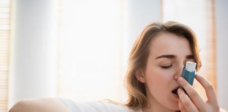 Mujer con asma.