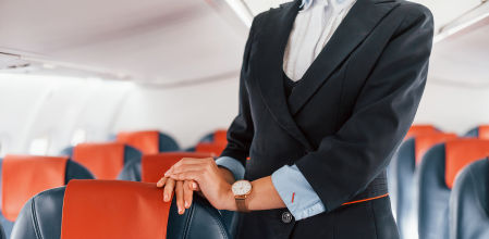 Las confesiones de una azafata de vuelo sobre lo que no vemos en los aviones