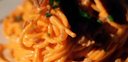Pasta con romesco