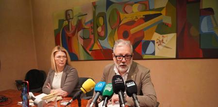 Begoña Iglesias, primera teniente de Alcaldía de Lleida y Fèlix Larrosa, alcalde de la ciudad.