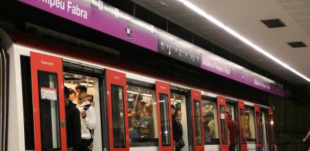 TMB ha reforzado el servicio de metro para facilitar la movilidad