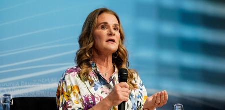 Melinda Gates: “Si no hay mujeres sentadas en la mesa creando la IA… automáticamente la estás sesgando hacia una sola parte de la sociedad”
