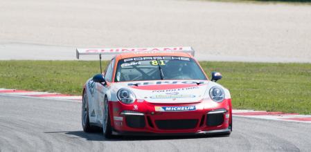 Poner a prueba la velocidad de tu coche es una realidad, gracias a pequeños y grandes circuitos como el Jarama-RACE o el MotorLand de Aragón
