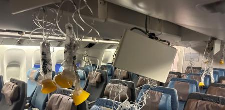 Así ha quedado el avión de Singapore Airlines tras aterrizar de emergencia por fuertes turbulencias