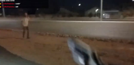 El 'streamer' sacó la pistola para intimidar a su asaltante