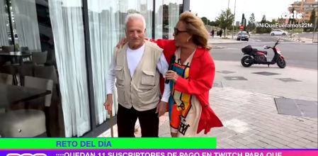 El incómodo momento de Lydia Lozano al pedirle a un señor por la calle que bailase con ella: ''Hace un mes que se ha muerto mi mujer''