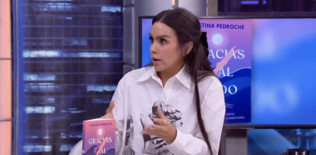Cristina Pedroche presentando su libro en 'El Hormiguero'