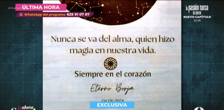 Los amigos de Borja Villacís cuelgan un cartel con simbología nazi en su funeral