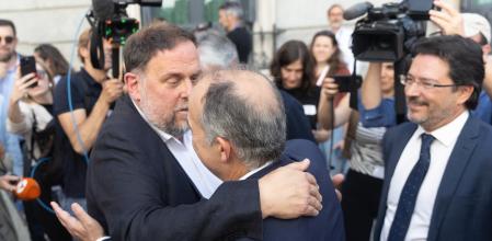 El pleno del Congreso de los Diputados ha aprobado con 177 votos a favor y 172 en contra, la proposición de ley de amnistía para la normalización institucional, política y social en Cataluña, una iniciativa pactada por el PSOE con Junts y ERC y que permitió hace seis meses la investidura de Pedro Sánchez.