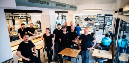 FOTO MARTI GELABERT 12/06/2024 RESTAURANTE 5 HERMANOS, UBICADO EN LA CALLE FEDERICO GARCIA LORCA, EN NOU BARRIS.