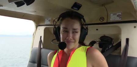 Adara ha vuelto al helipuerto