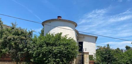BARCELONA, 26/06/2024.- Vivienda de la comarca barcelonesa de Anoia, situada en la localidad de Torre de Claramunt, cercana en Igualada, en la que ha sido detenido este miércoles, el exconcursante de 