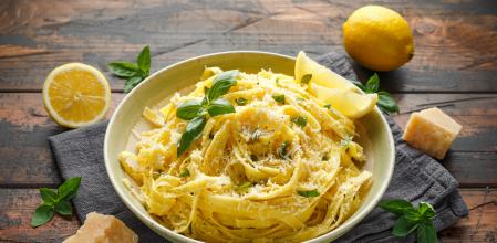 Pasta cremosa con tahini, mostaza y limón&nbsp;