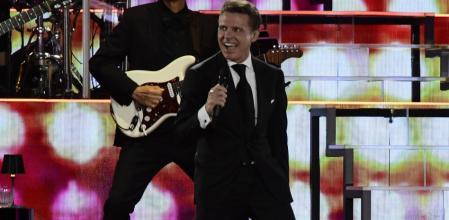 Luis Miguel durante el concierto.