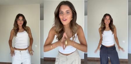 Paula Manrique muestra los pantalones que ha comprado en las rebajas de Zara