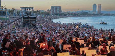 “Viva! Barcelona!”, la OBC y el Orfeó rompen 24.000 corazones con Mercury y Caballé en el recuerdo