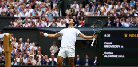 Tennis - Wimbledon - All England Lawn Tennis and Croquet Club, London, Britain - July 12, 2024 Spain's Carlos Alcaraz celebrates after winning his semi final match against Russia's Daniil Medvedev REUTERS/Matthew Childs