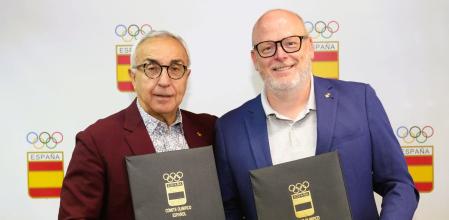 Alejandro Blanco, presidente del COE, y  Pere Vernet, alcalde de Sant Sadurní d'Anoia.