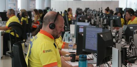 Professionals del 061 Salut Respon treballant.