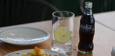 Las 25 vidas de la botella de vidrio de Coca-Cola