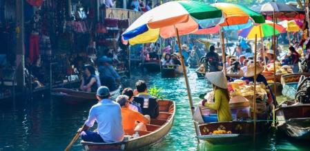 Mercado flotante en Bankok.