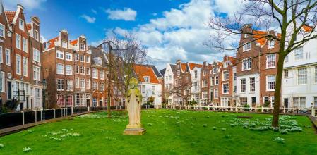 El beaterio de Brujas, en Flandes, Bélgica.