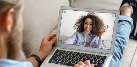 Aunque supongan desafíos, las relaciones a distancia también presentan ciertos beneficios.