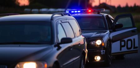 Conocer las particularidades del código de circulación de los países por los que vamos a conducir nos puede librar de cometer ciertas infracciones