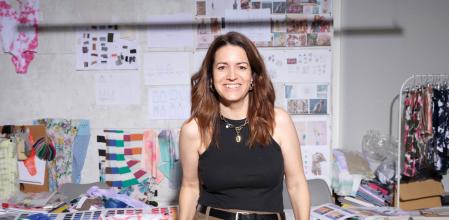 Clara Esteve, creadora y diseñadora de la firma de moda All that she loves, en su estudio en Calonge