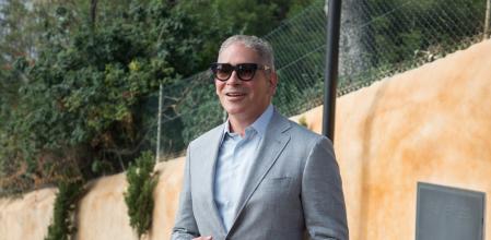 Boris Izaguirre en la boda de Jordi Cruz y Rebeca Lima