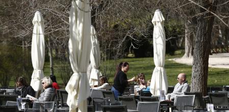 Otros comensales respaldaron al equipo del restaurante durante el altercado